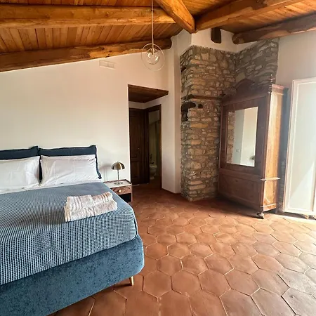 La Mansarda Bed & Breakfast *
